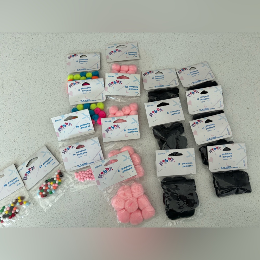 Crafting Supplies - Pom Pom - various colours and sizes